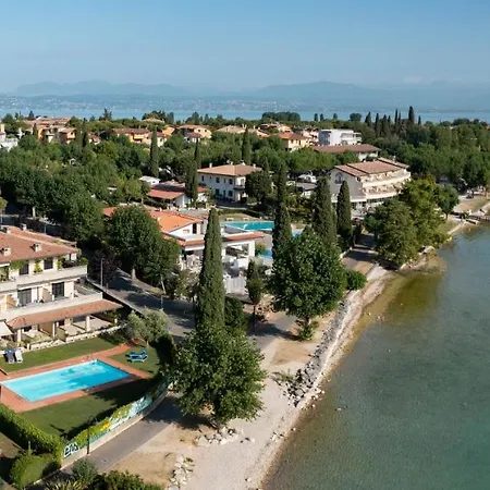 Lakeview Primea Апартаменты *